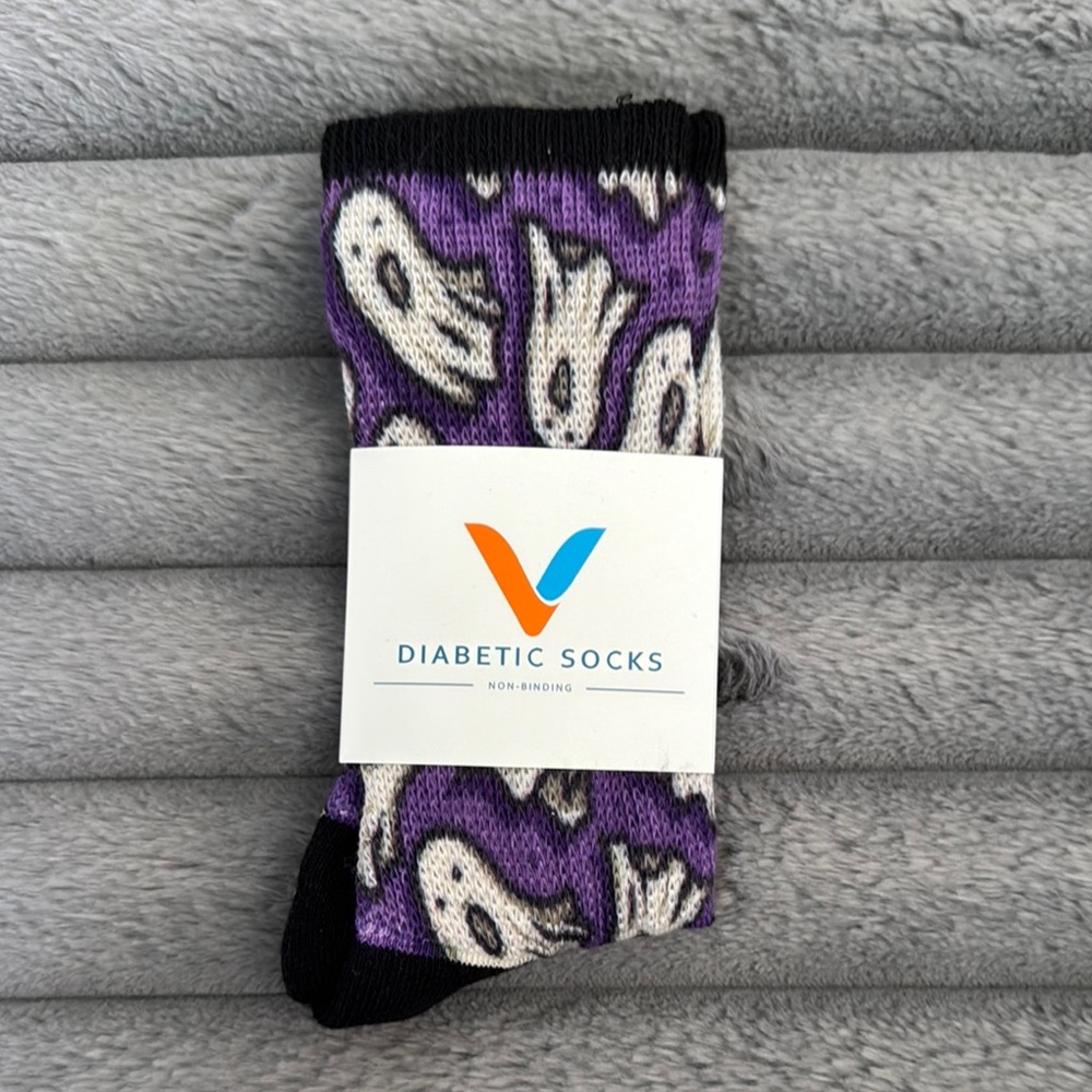 Viasox Diabetic Non Binding Casual Crew Socks with Diabetic Comfort